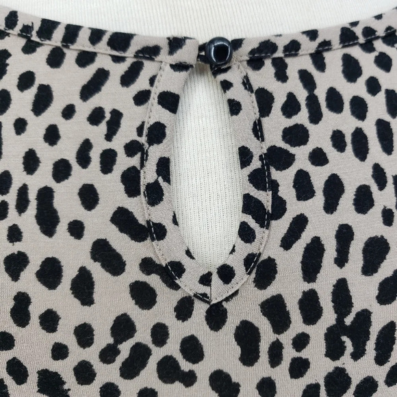 Banana Republic Shirt Leopard Cheetah Print 3/4 Sleeve Keyhole Neck Knit Top - Picture 4 of 8